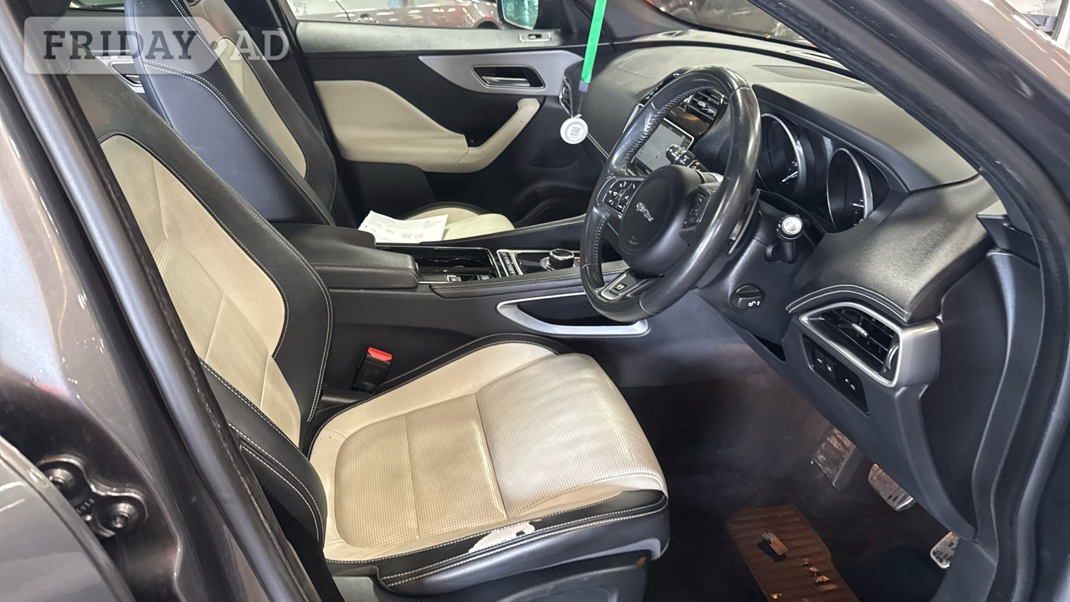 [ berth ]Jaguar F-Pace