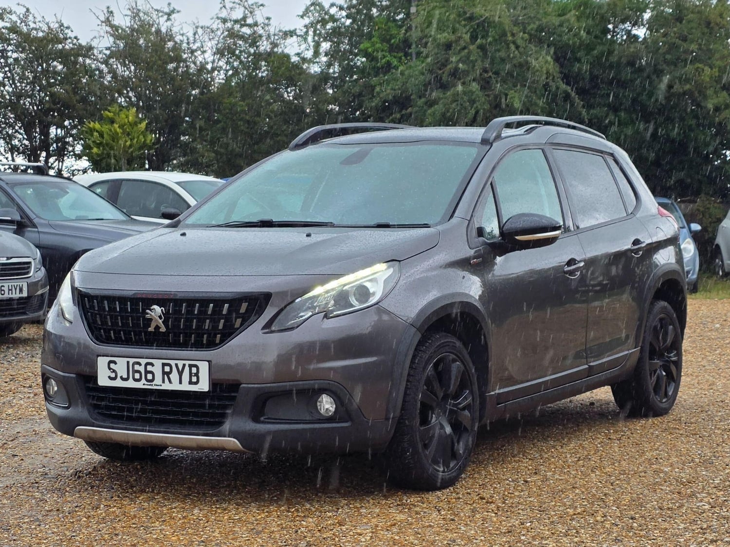 [ berth ]Peugeot 2008