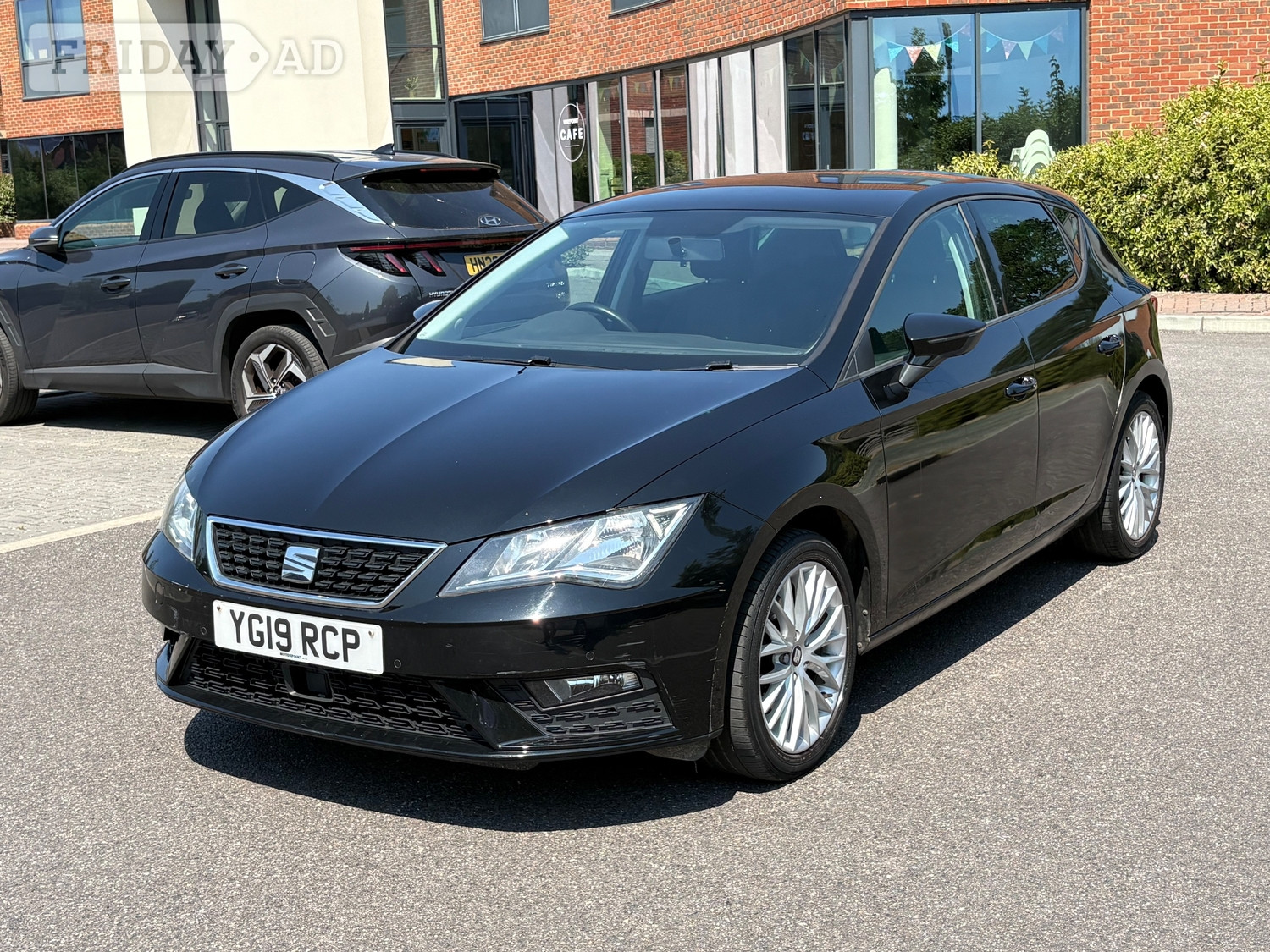 [ berth ]SEAT Leon
