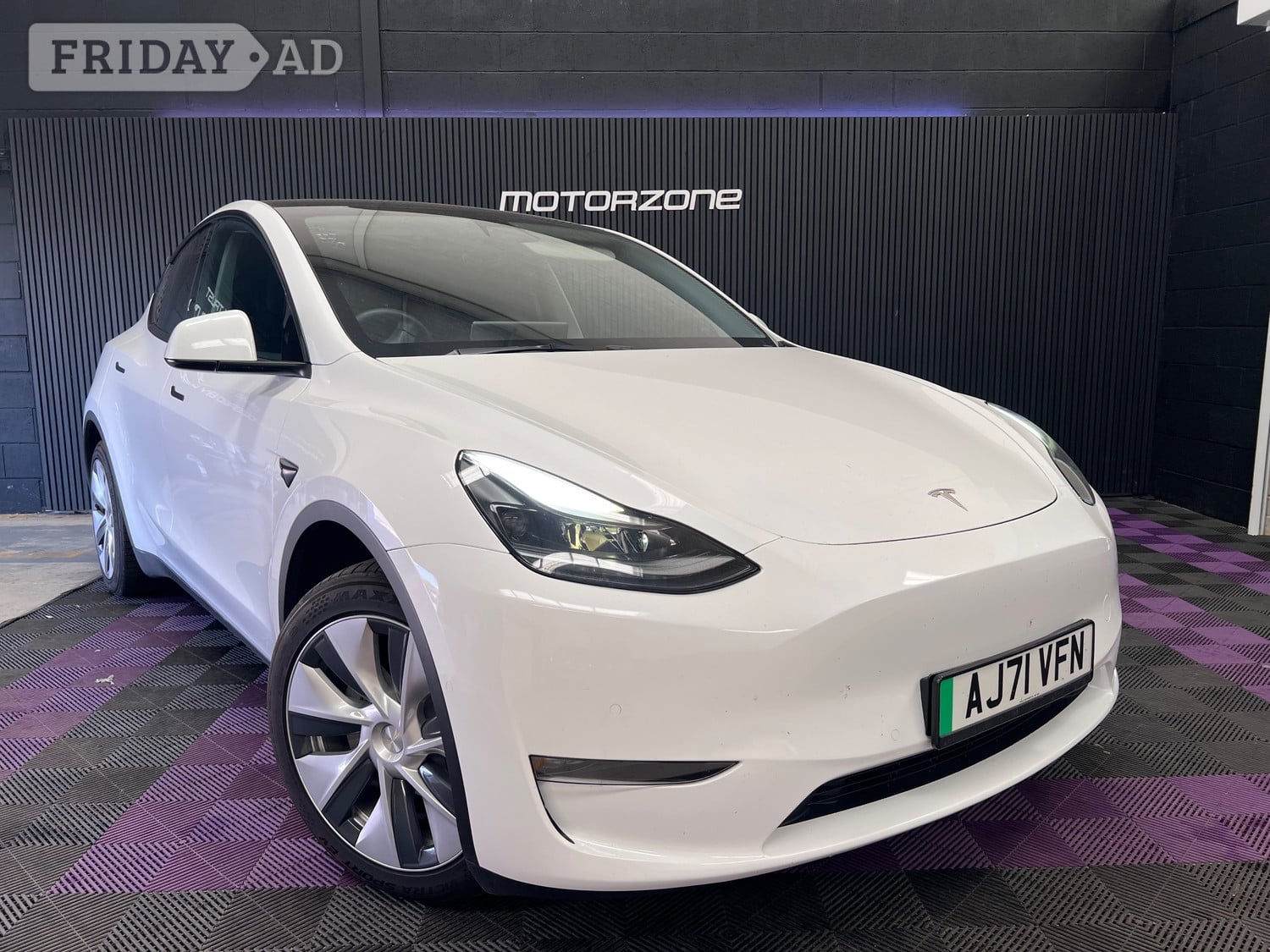 Tesla Model Y 2022 in Durham