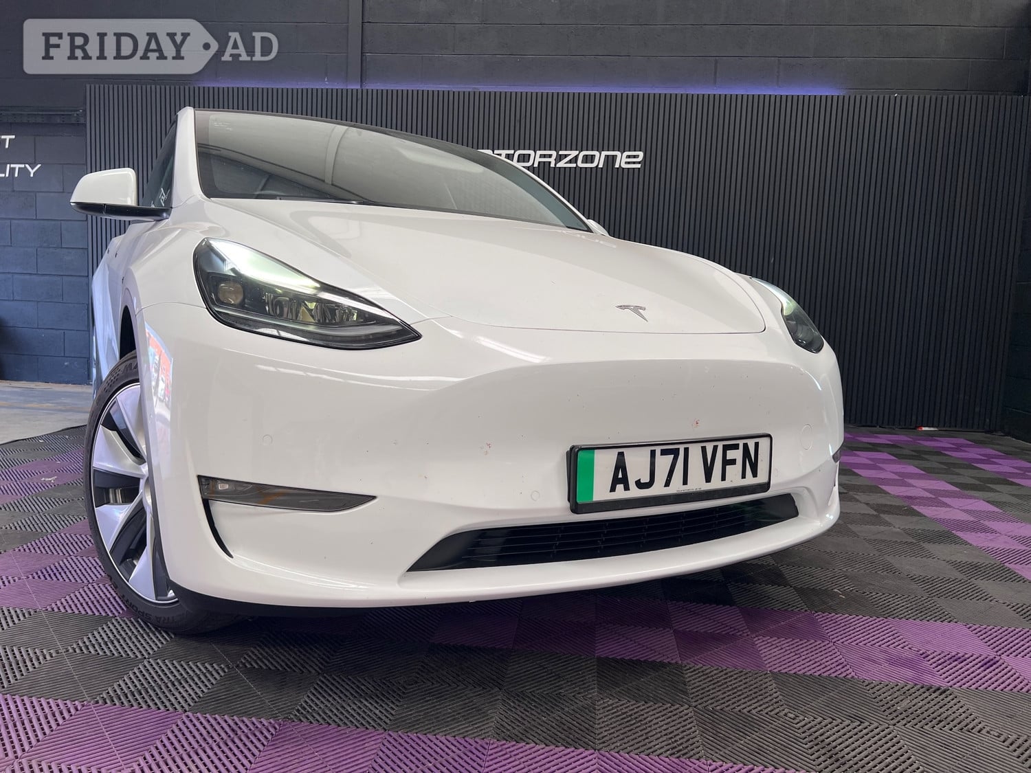 Tesla Model Y 2022 - Cars