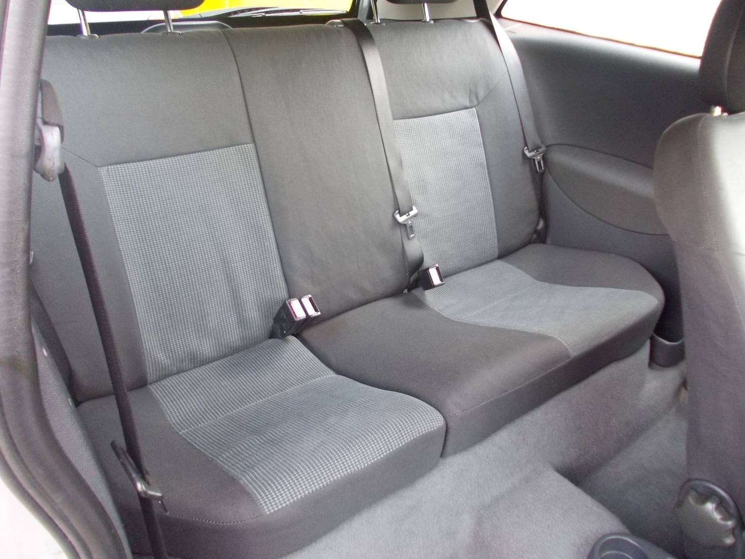 [ berth ]Vauxhall Corsa