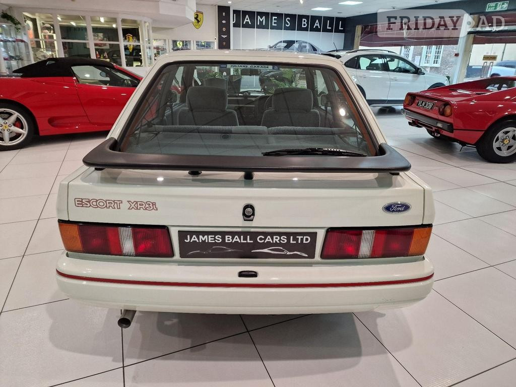 Ford Escort 1989 - Cars
