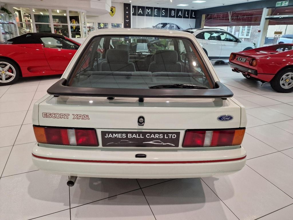 Ford Escort 1989 - Cars