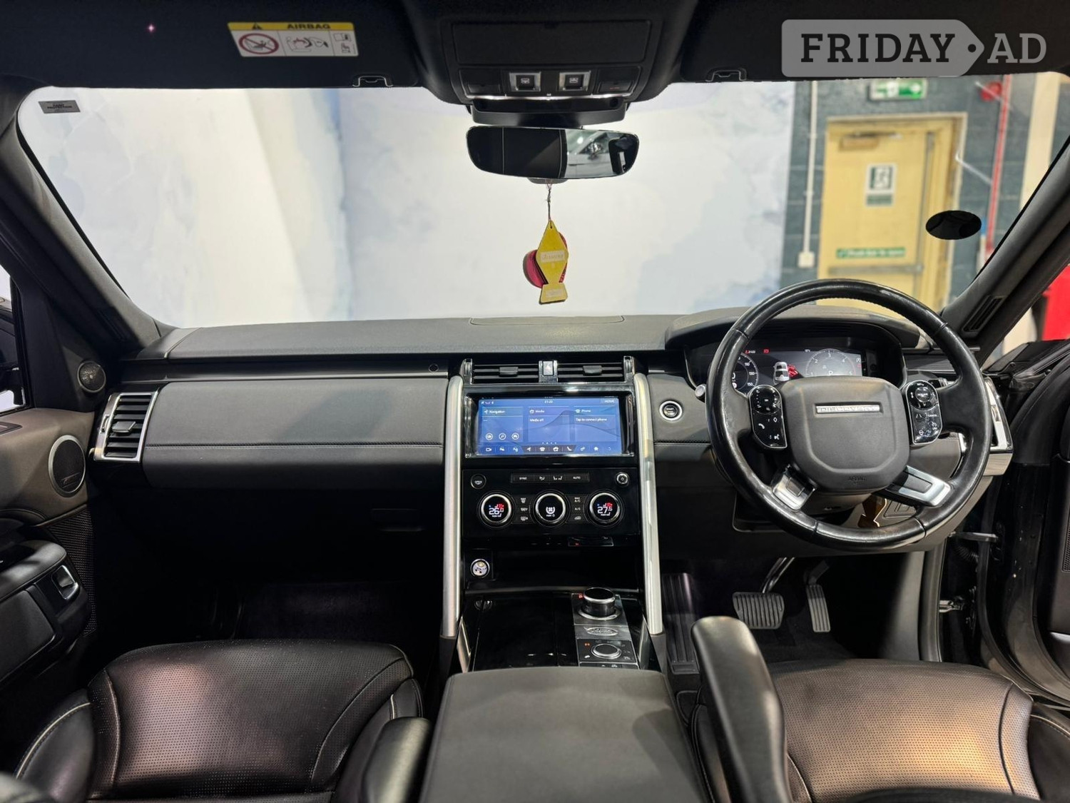 [ berth ]Land Rover Discovery