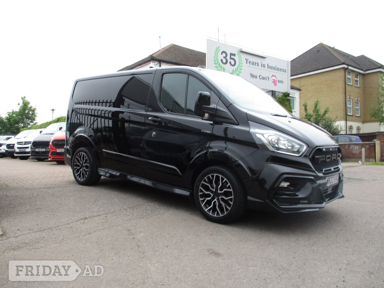 [ berth ]Ford Transit Custom
