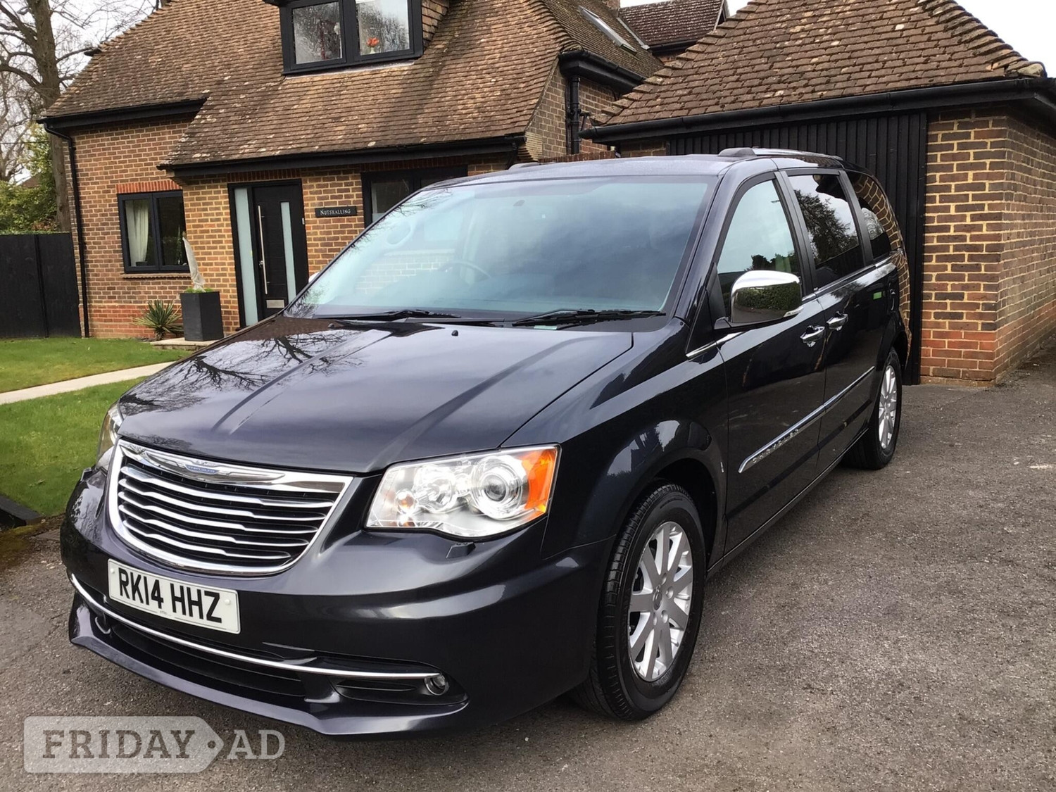 [ berth ]Chrysler Grand Voyager