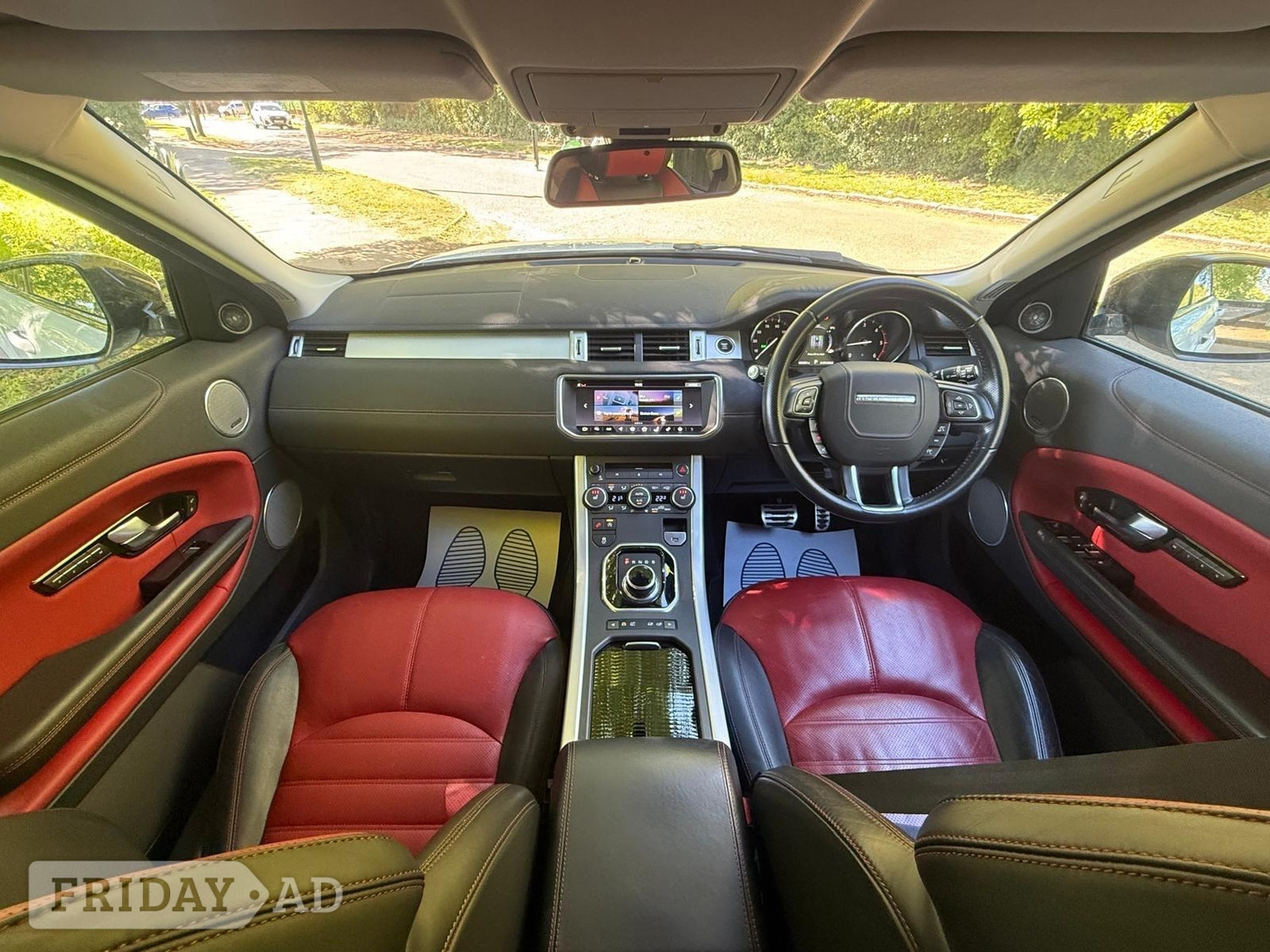 [ berth ]Land Rover Range Rover Evoque