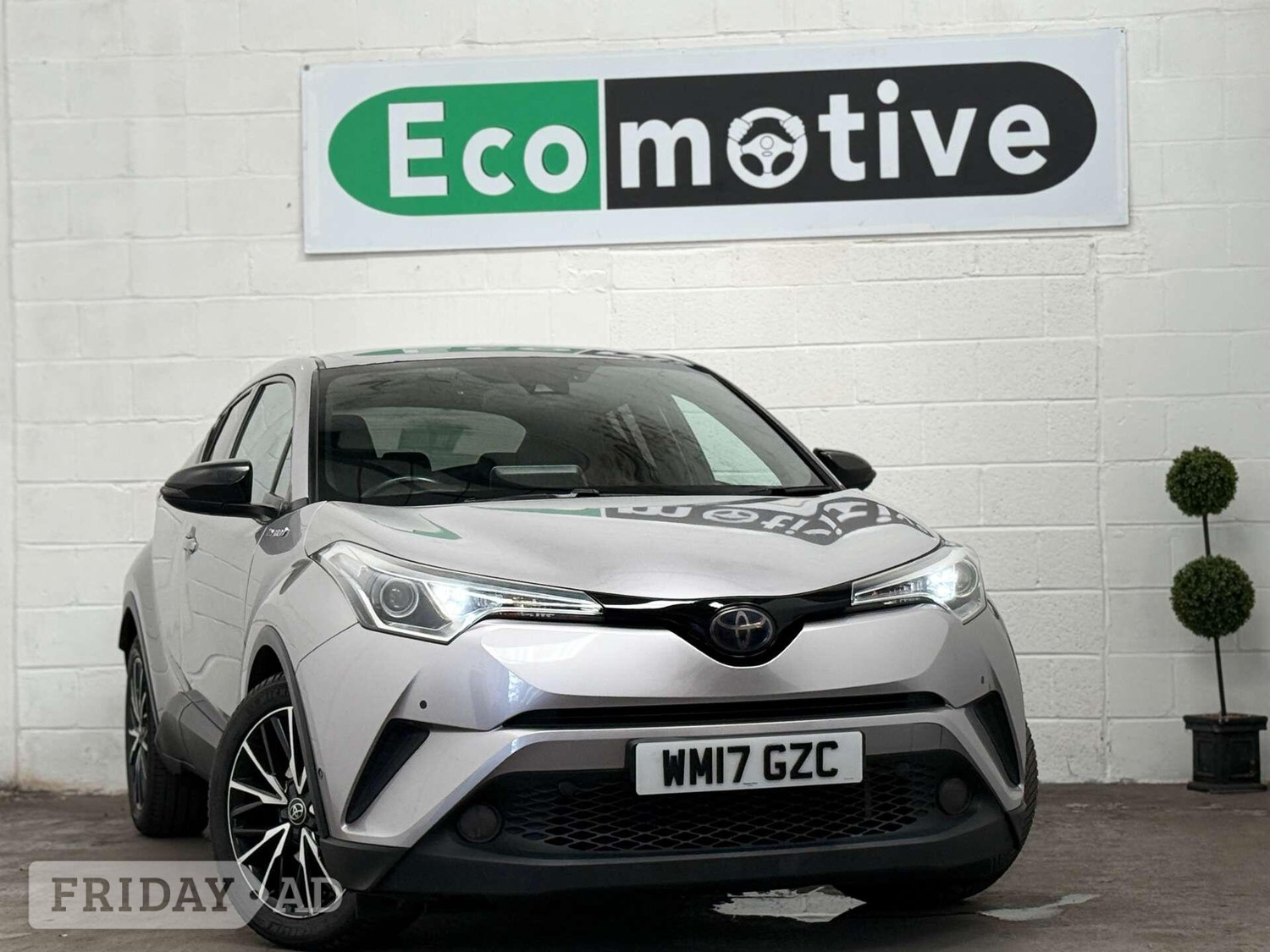 Toyota C-HR 2017 in Uxbridge