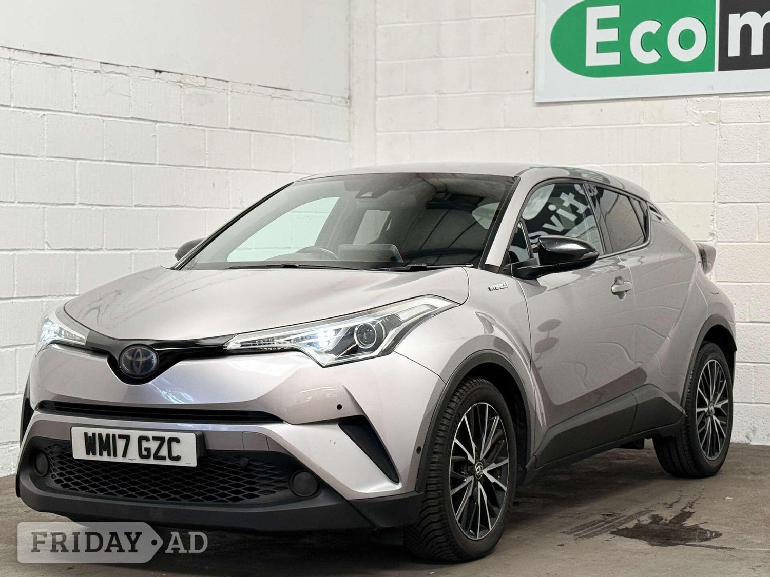Toyota C-HR 2017 - Cars in Uxbridge
