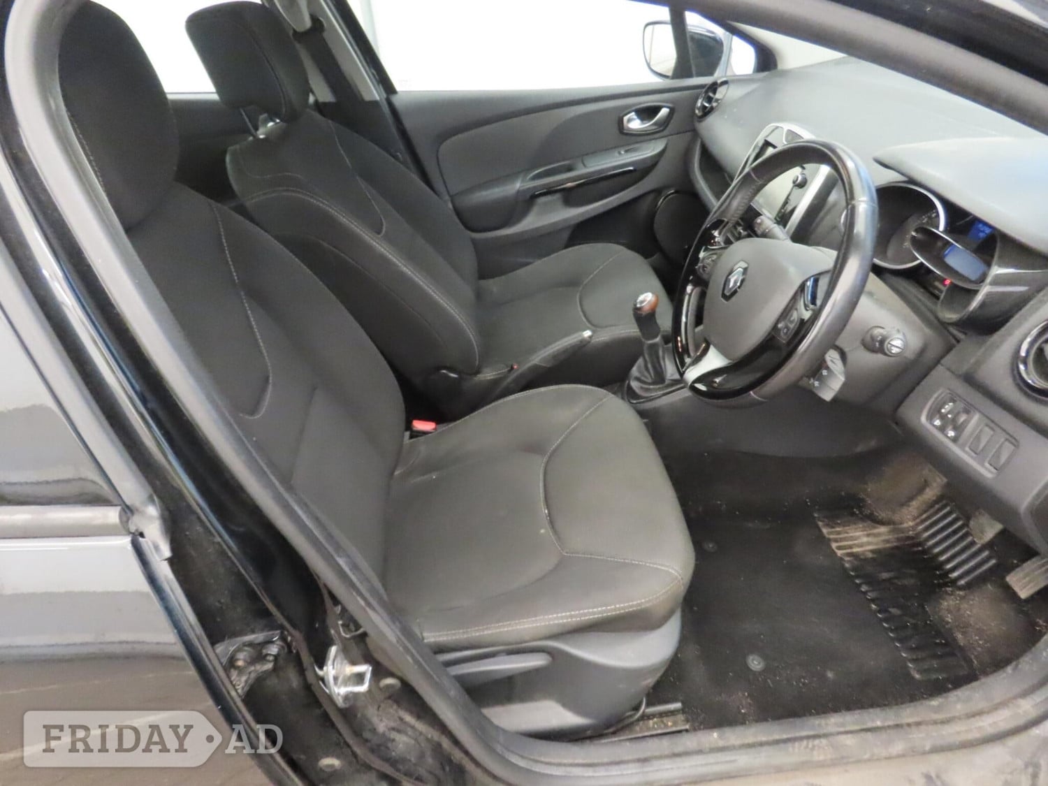 Renault Clio 2016 - Cars in Birmingham