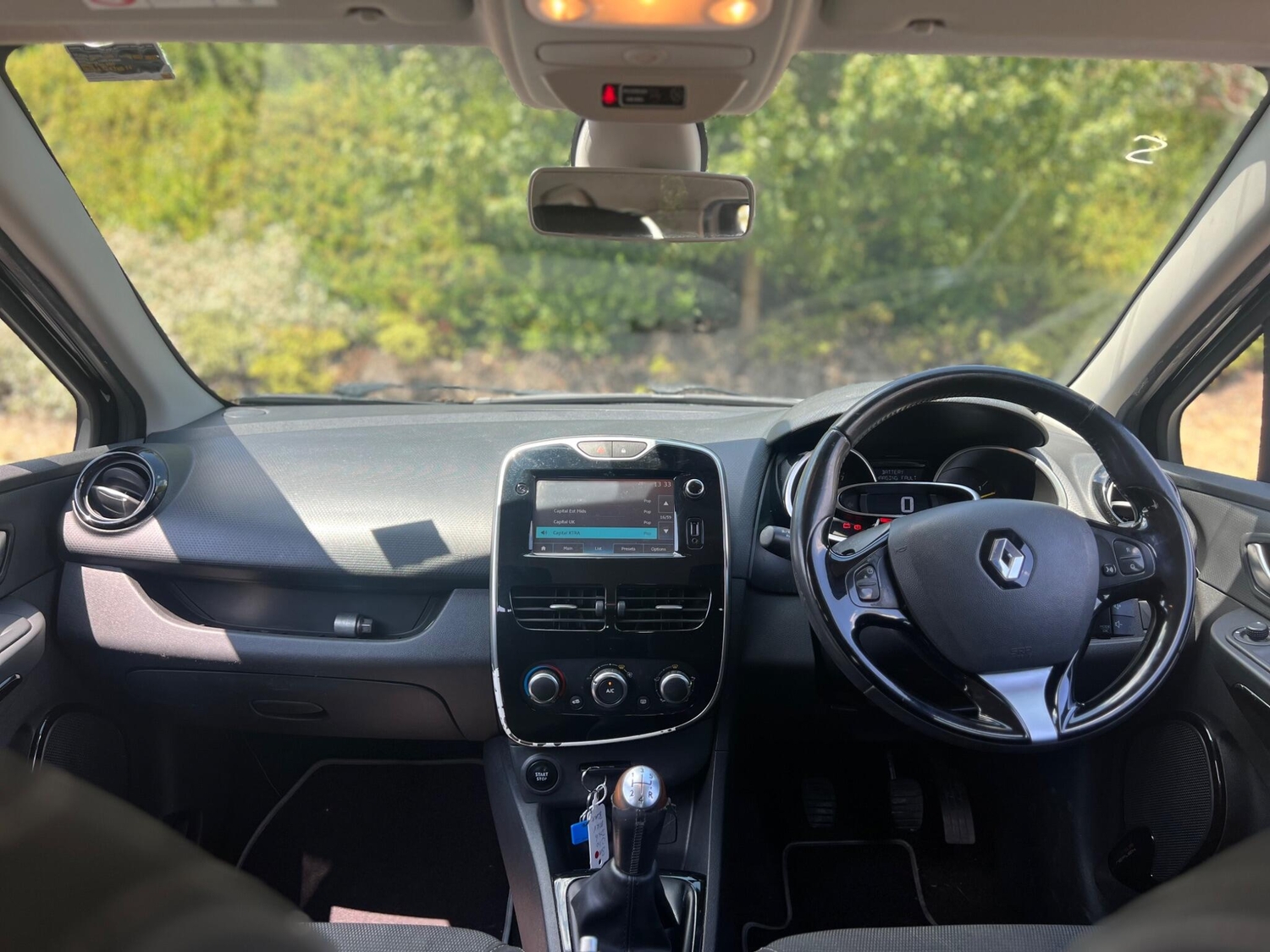 Renault Clio 2016 - Cars