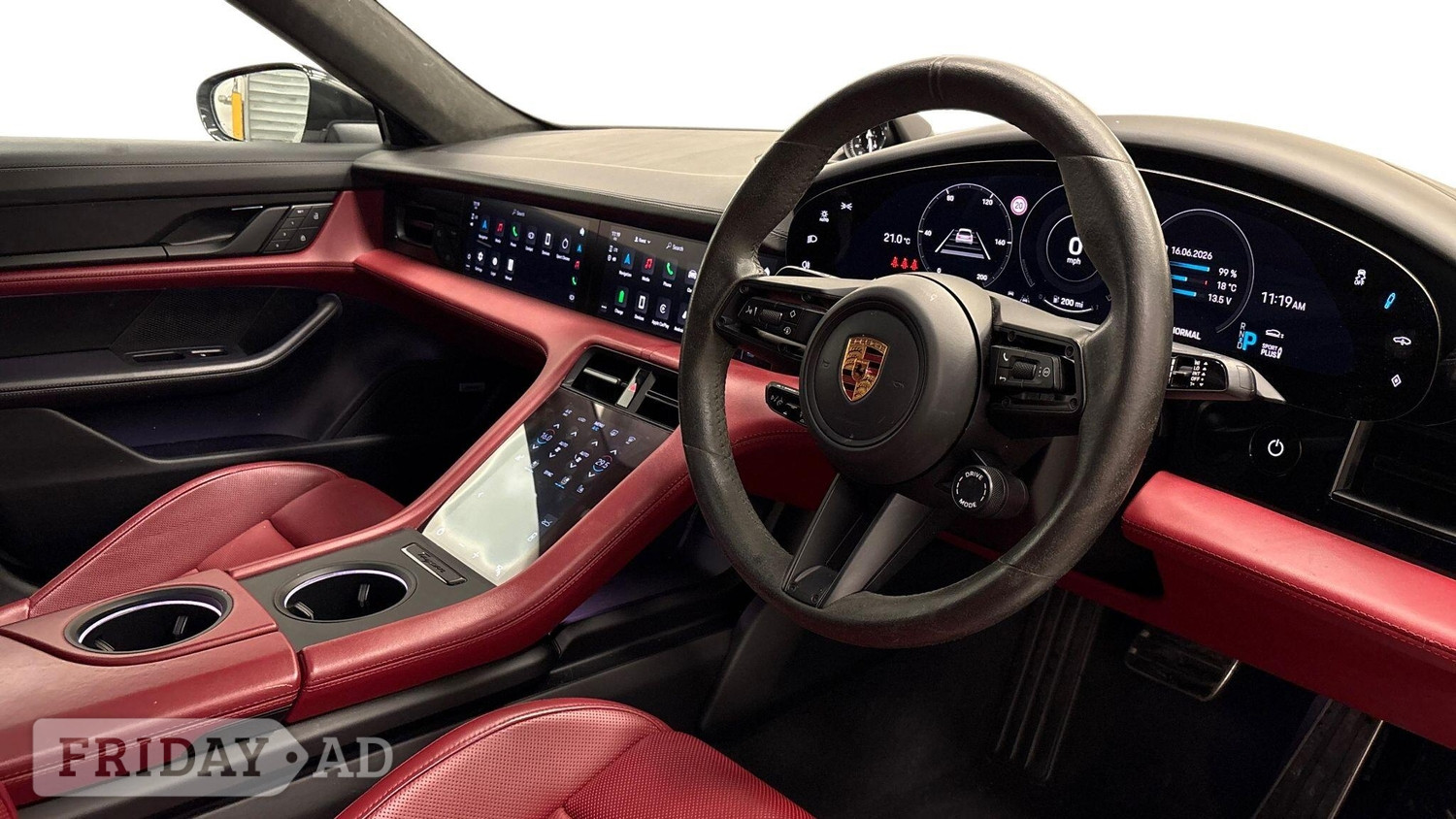 [ berth ]Porsche Taycan