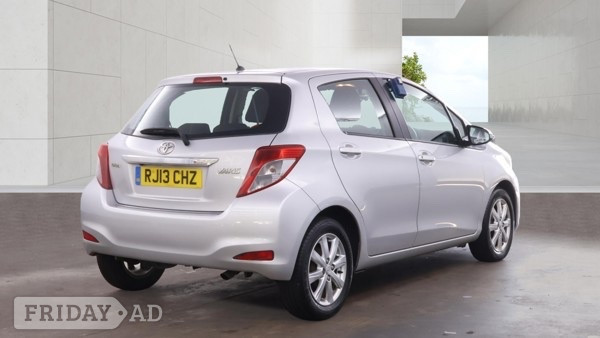 Toyota Yaris 2013 - Cars in Oxford