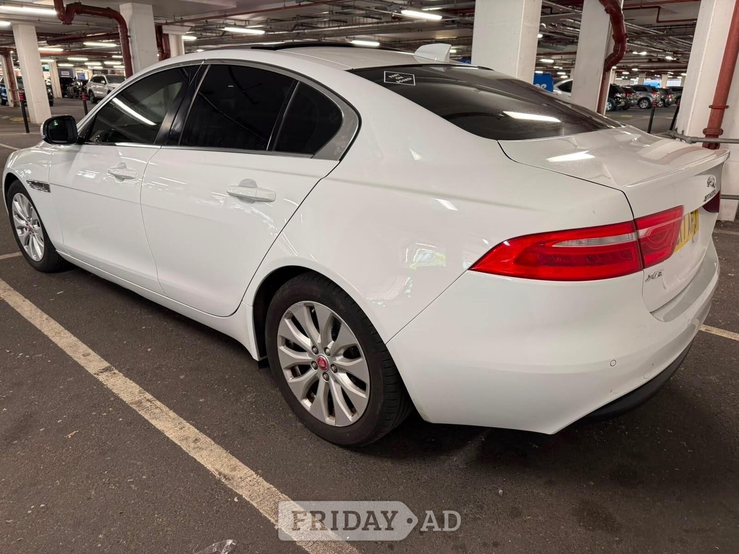 Jaguar XE 2017 - Cars