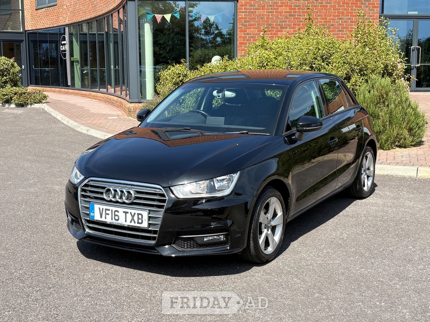 [ berth ]Audi A1