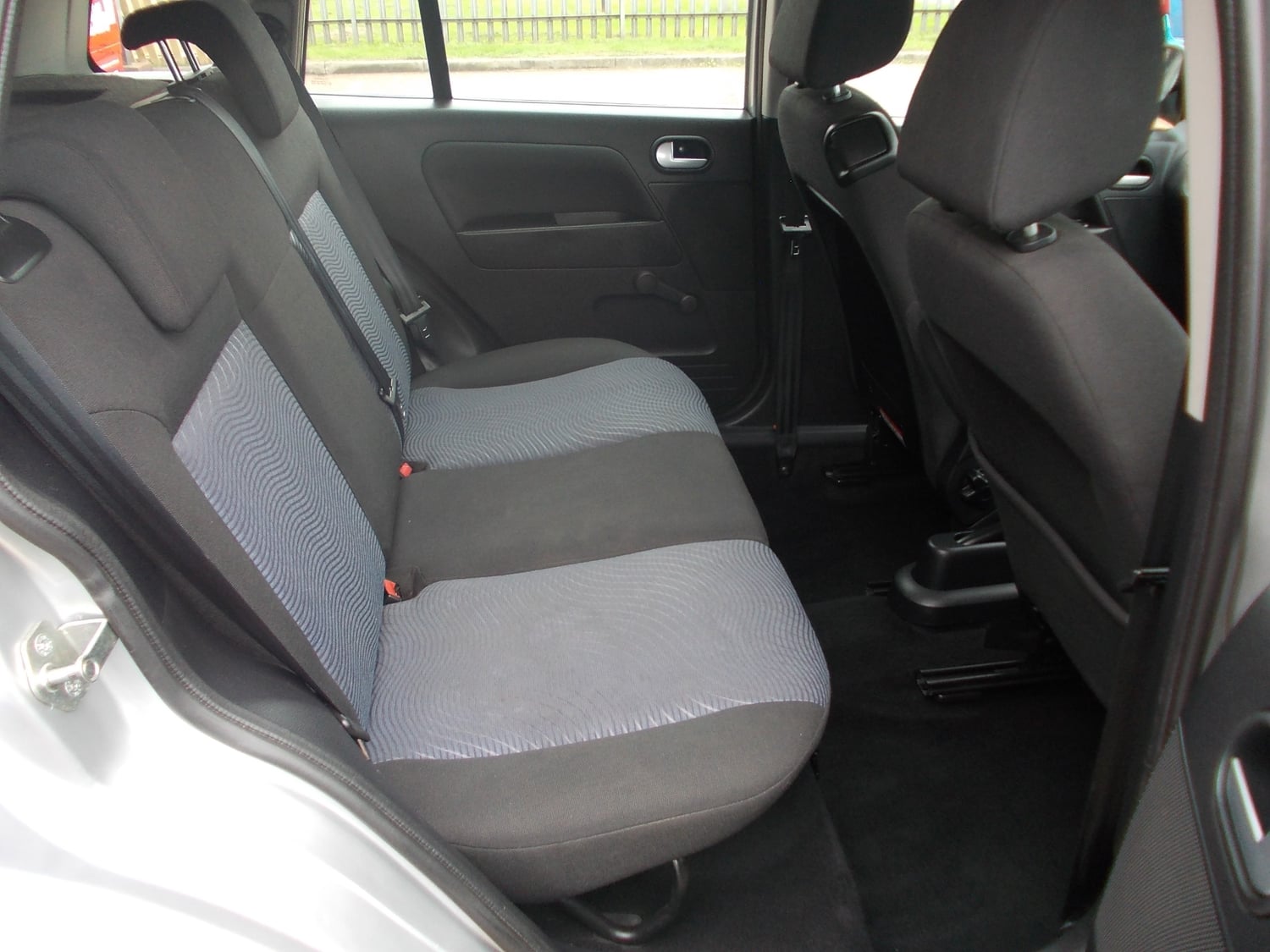 [ berth ]Ford Fusion