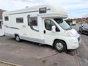 Auto-Trail Cheyenne 696 SE 6 berth fantastic condition Located in Cannock 2006 for sale