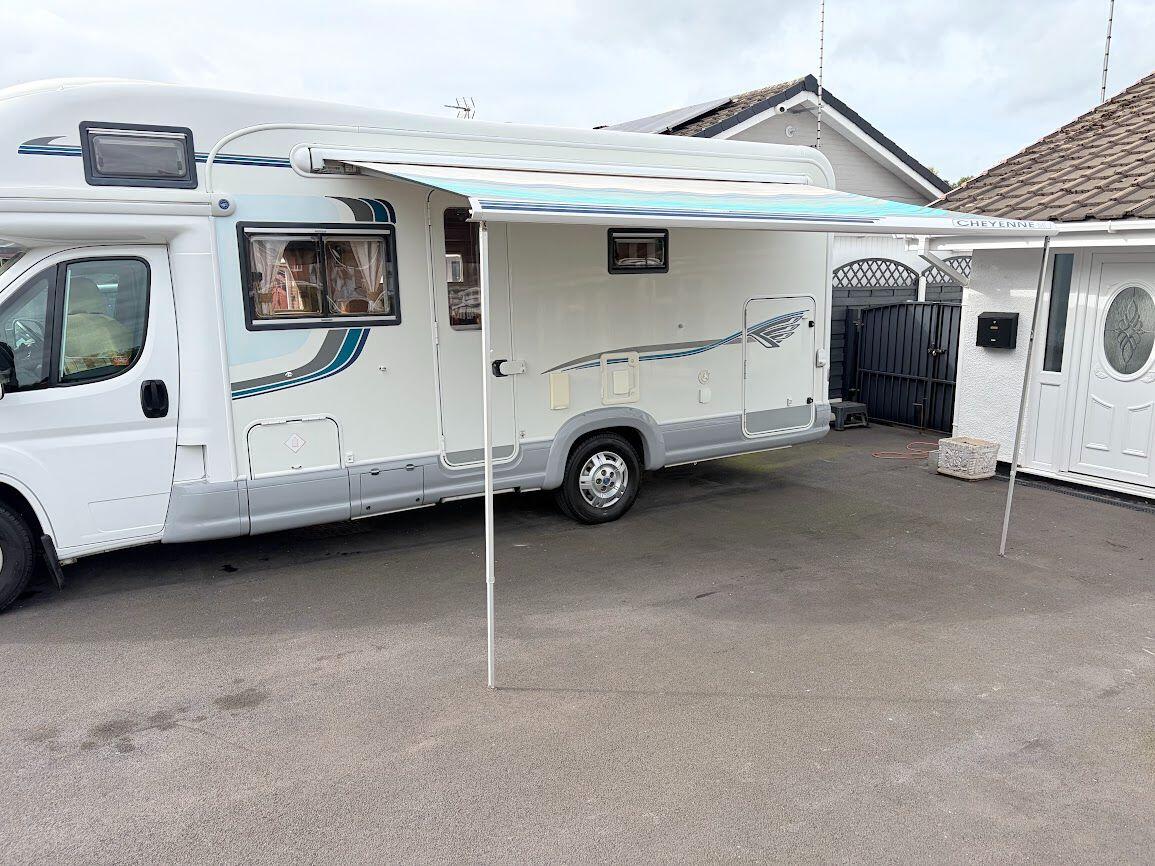 Auto-Trail Cheyenne 696 SE 6 berth fantastic condition Located in Cannock 2006 for sale - Motorhomes & Caravans in Preston