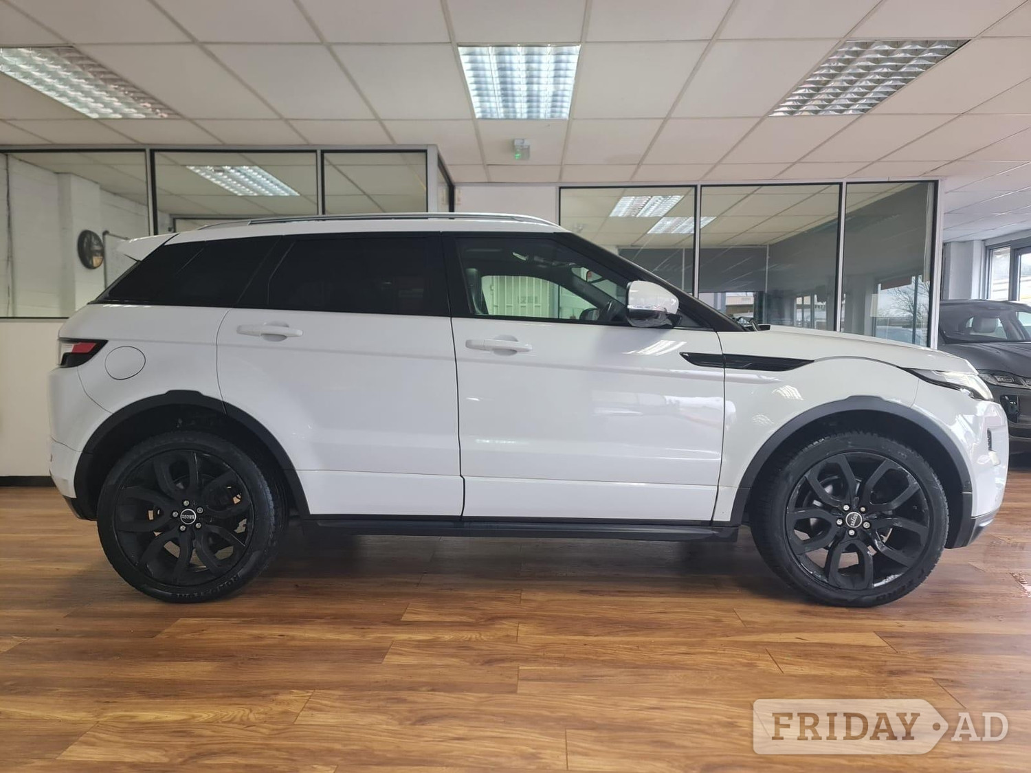 Land Rover Range Rover Evoque Sandhurst