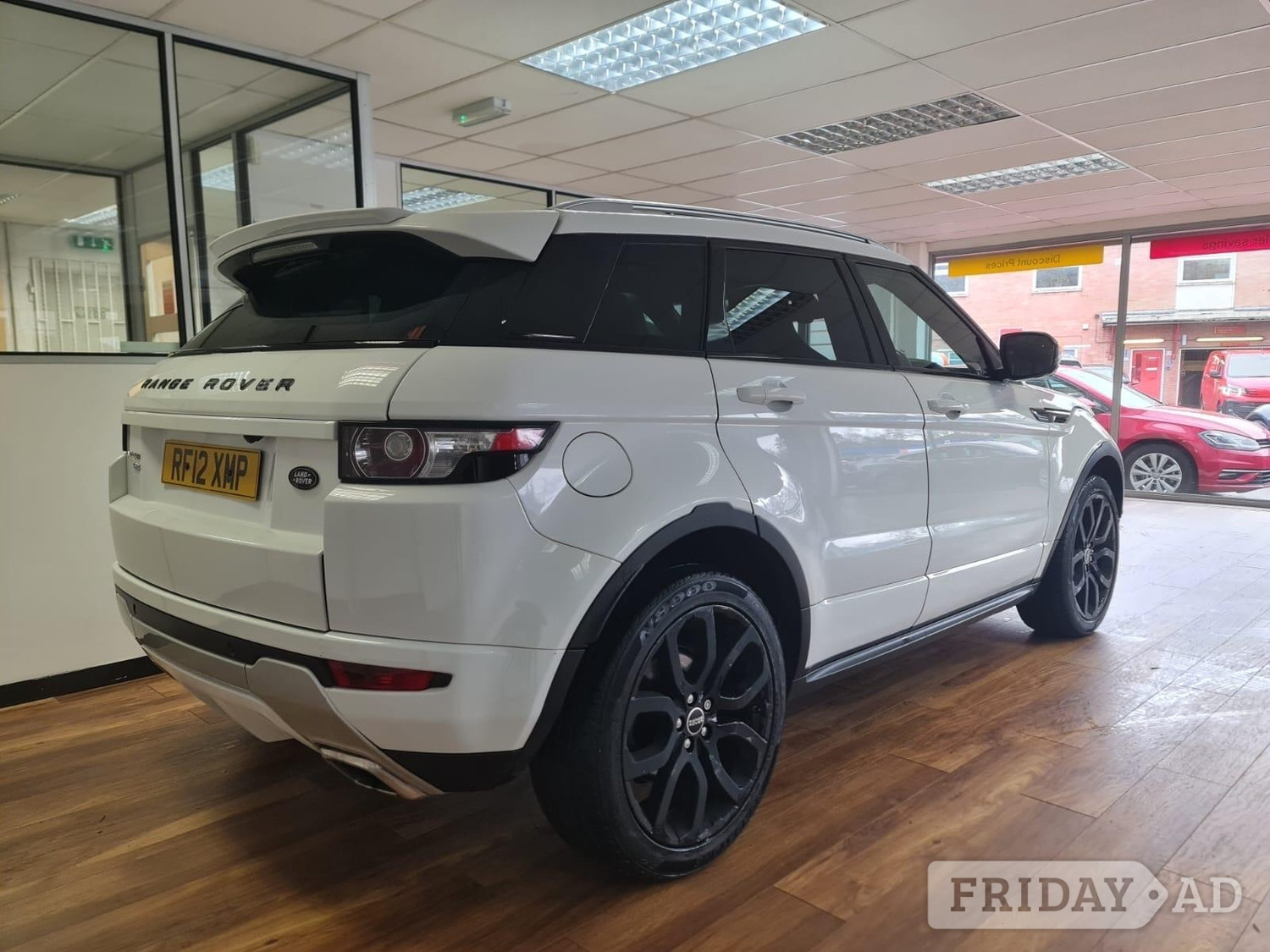 [ berth ]Land Rover Range Rover Evoque