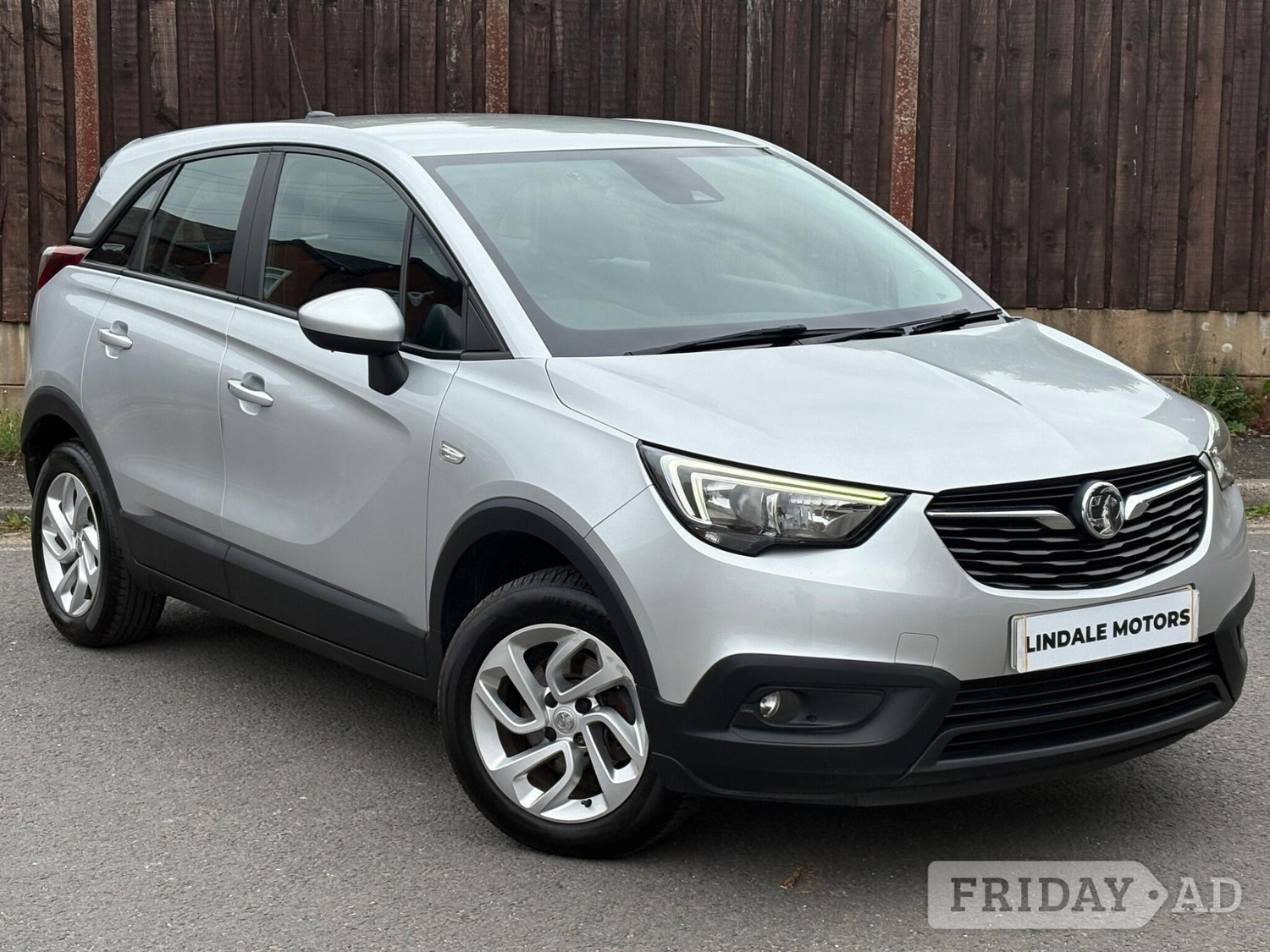 Vauxhall Crossland X 2019 in Oldham