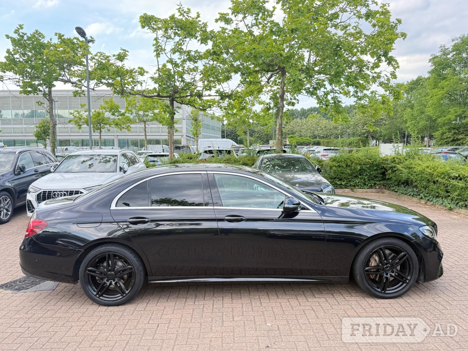 [ berth ]Mercedes-Benz E Class