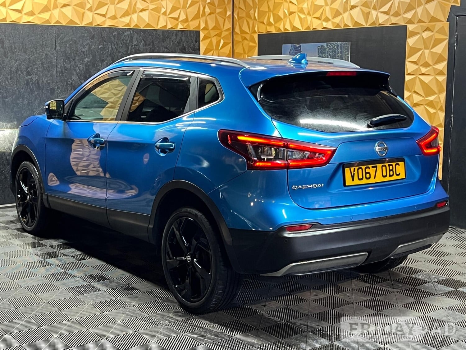 Nissan Qashqai 2017 - Cars in Halifax
