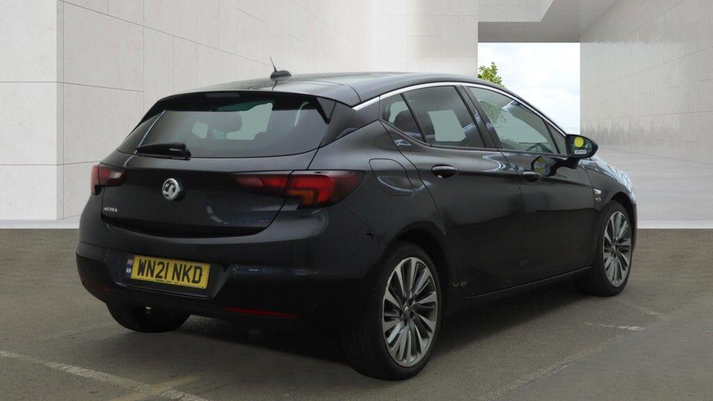 [ berth ]Vauxhall Astra