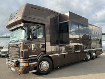 Elite Coach works Scania R420 26 TON Automatic Horsebox
