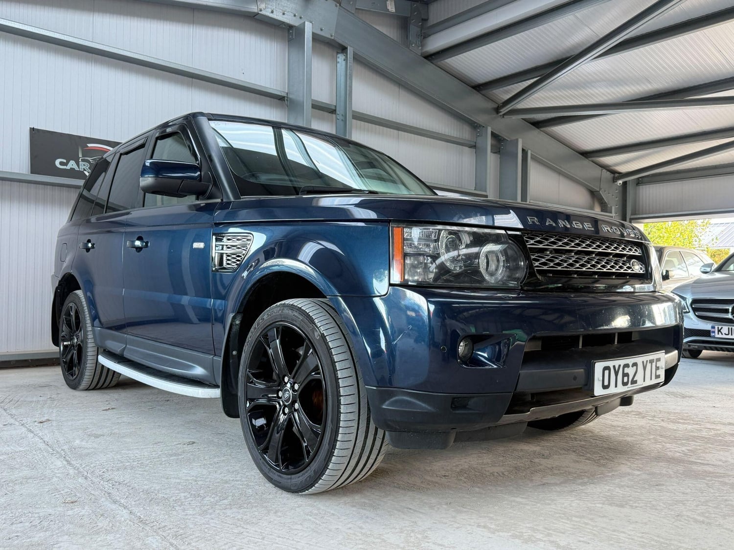 [ berth ]Land Rover Range Rover Sport