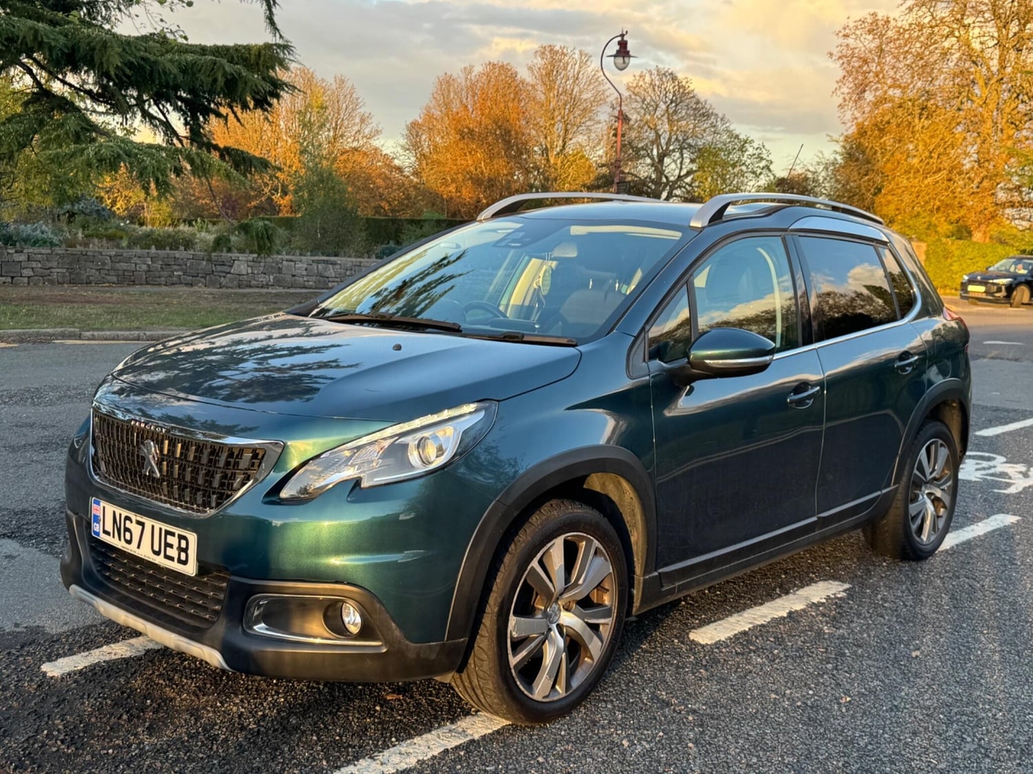 [ berth ]Peugeot 2008