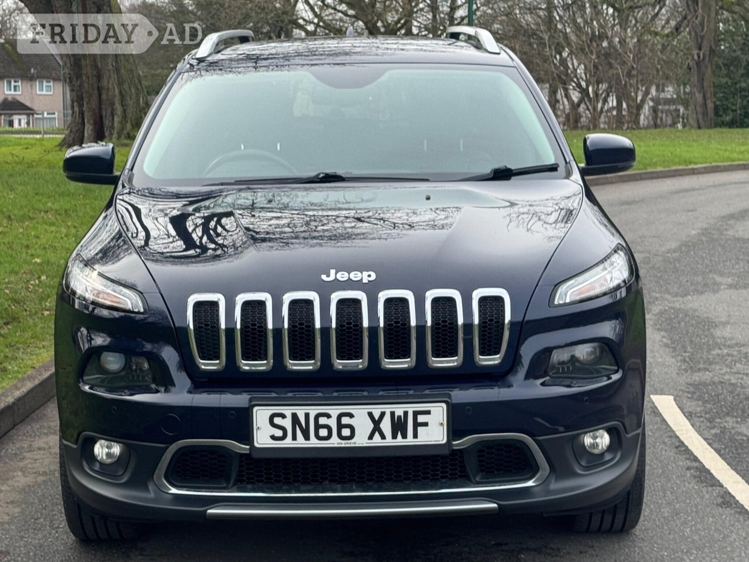 [ berth ]Jeep Cherokee