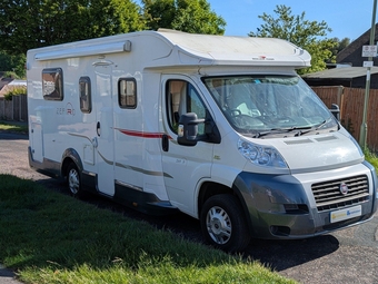 Roller Team Zefiro 269 P - Island Bed Layout 2014 for sale