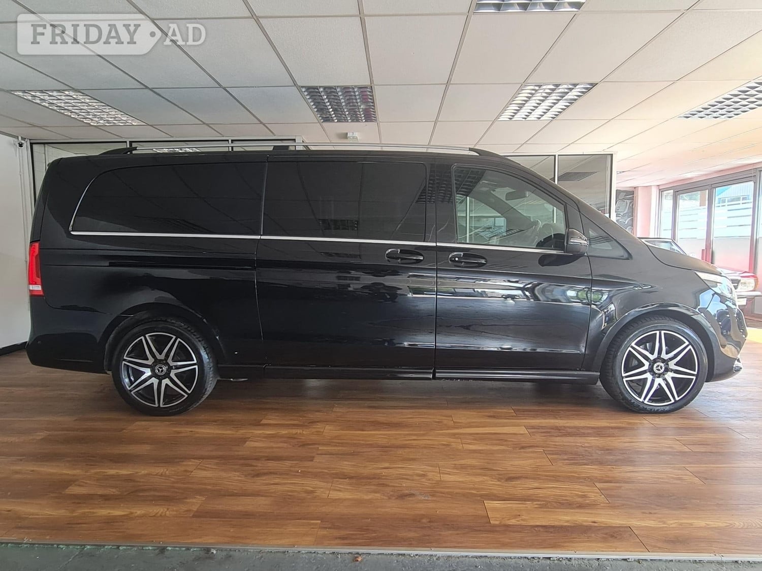 [ berth ]Mercedes-Benz V Class