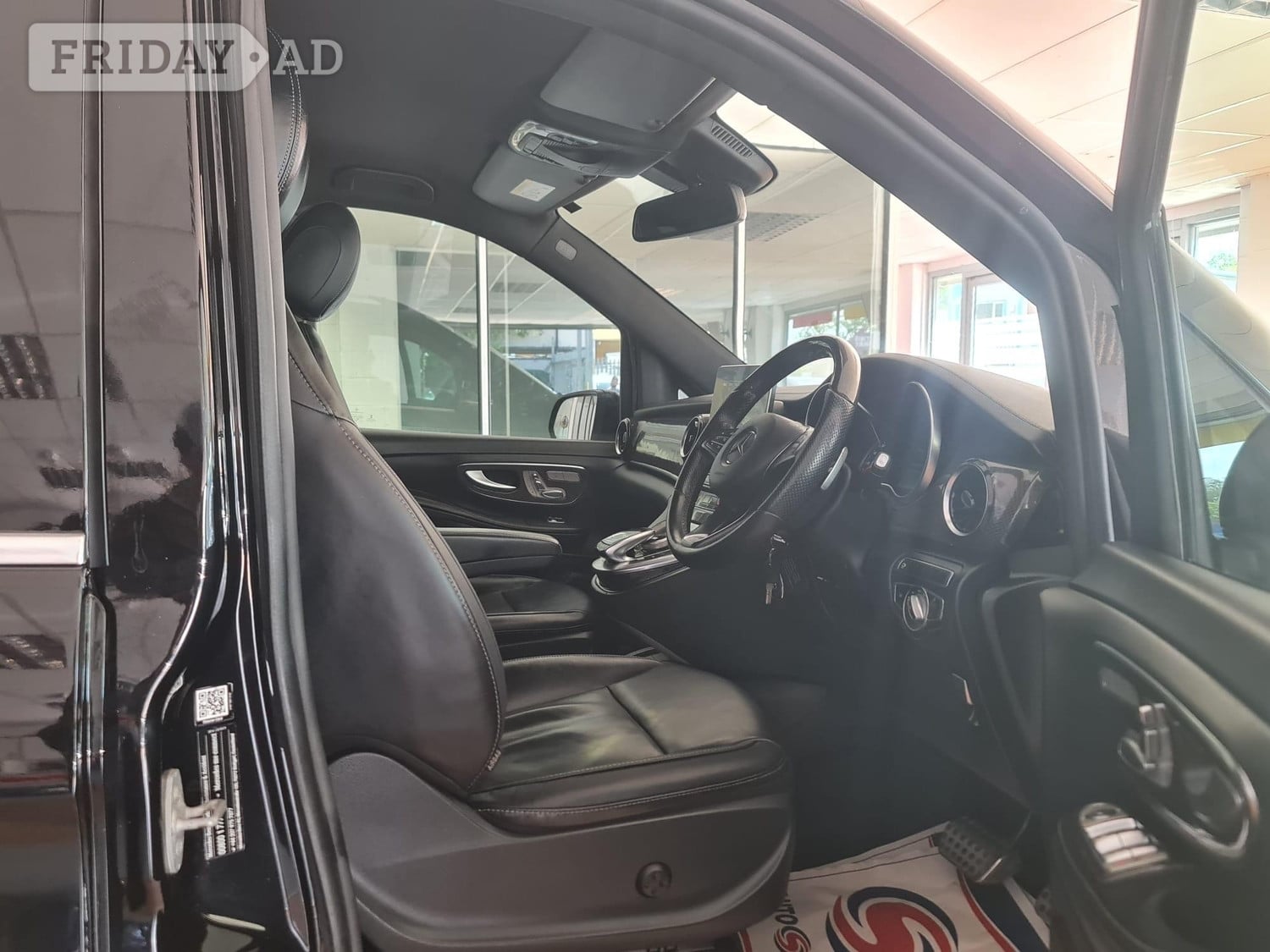 Mercedes-Benz V Class 2019 - Cars