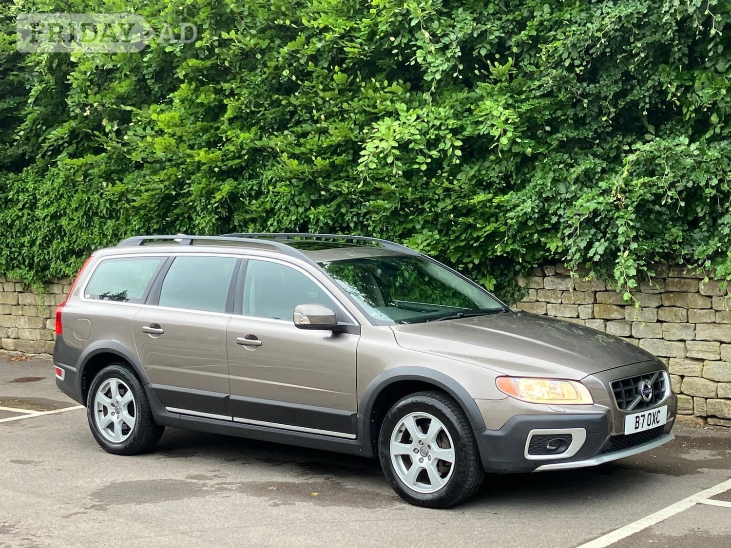 Volvo XC70 2010 in Wantage