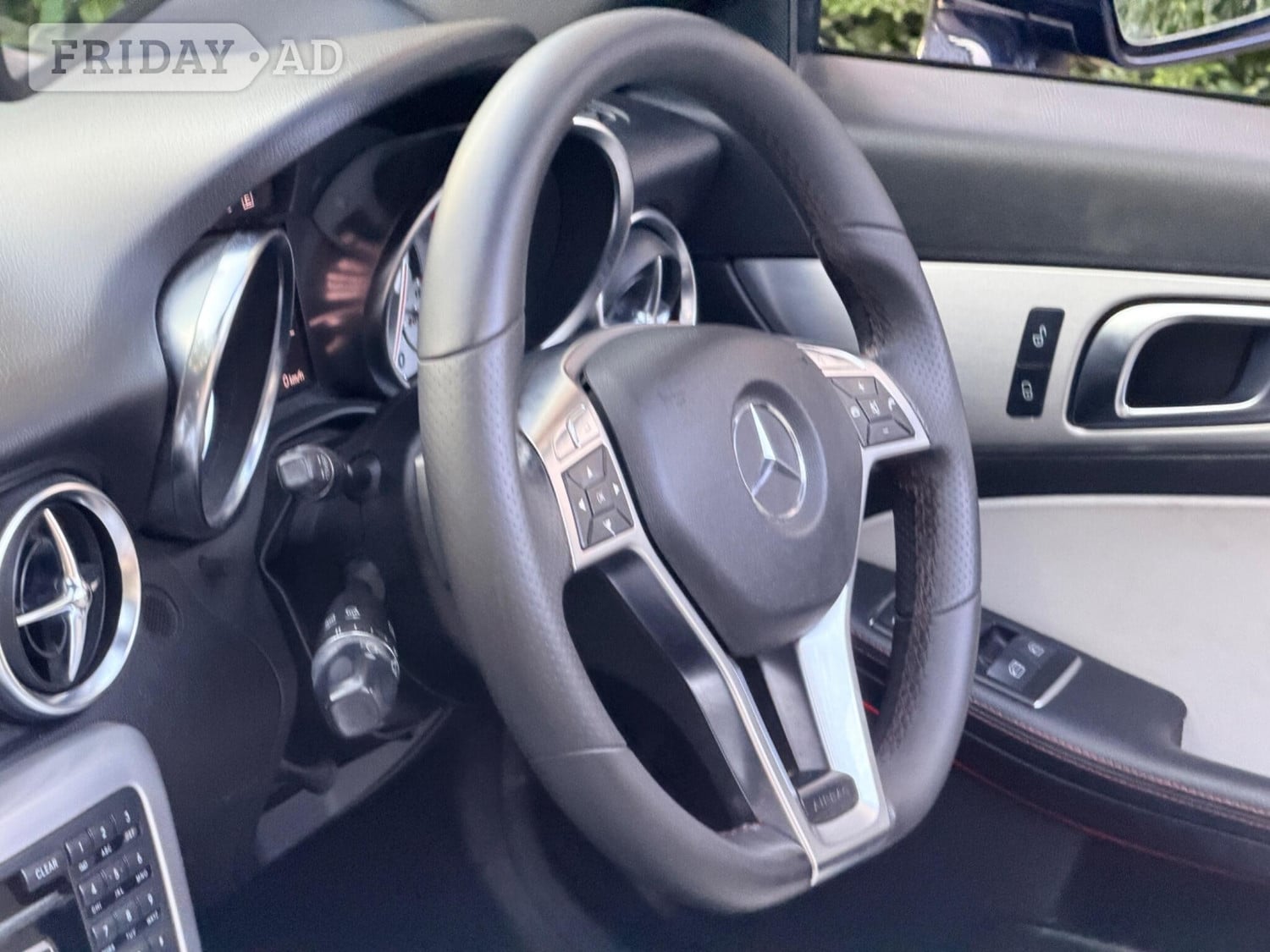 Mercedes-Benz SLK 2011 - Cars