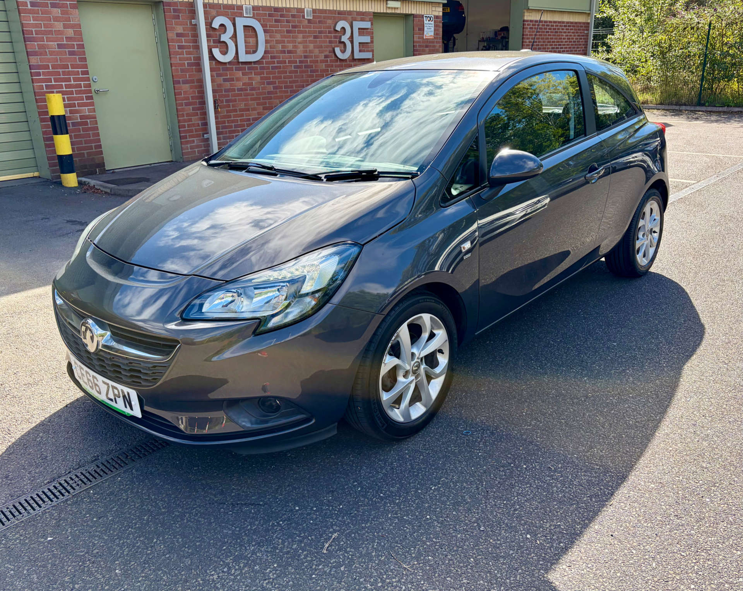Vauxhall Corsa 2016 - Cars in Tredegar