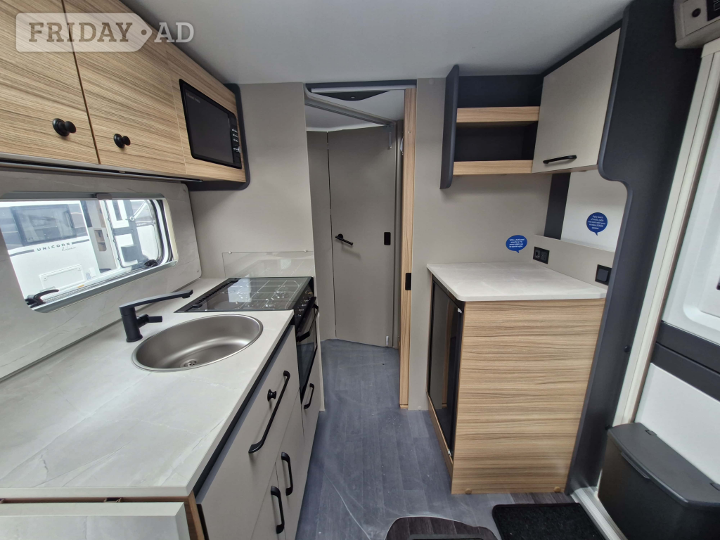 Bailey Phoenix Black 640 Highbridge