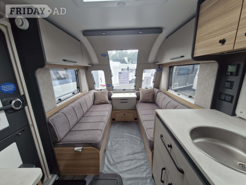Bailey Phoenix Black 640 2026 - Motorhomes & Caravans in Highbridge