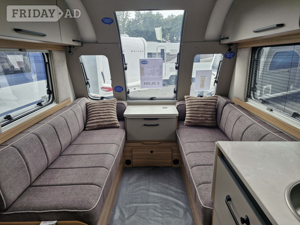 Bailey Phoenix Black 640 2026 - Motorhomes & Caravans