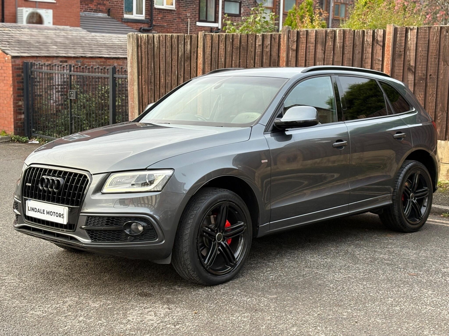 Audi Q5 2016 - Cars in Oldham