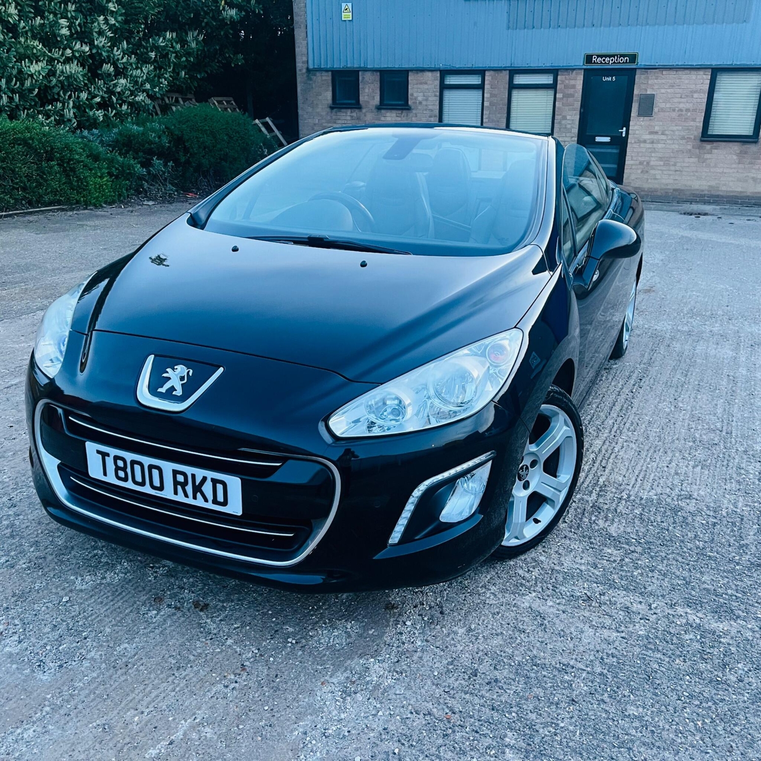 [ berth ]Peugeot 308 CC