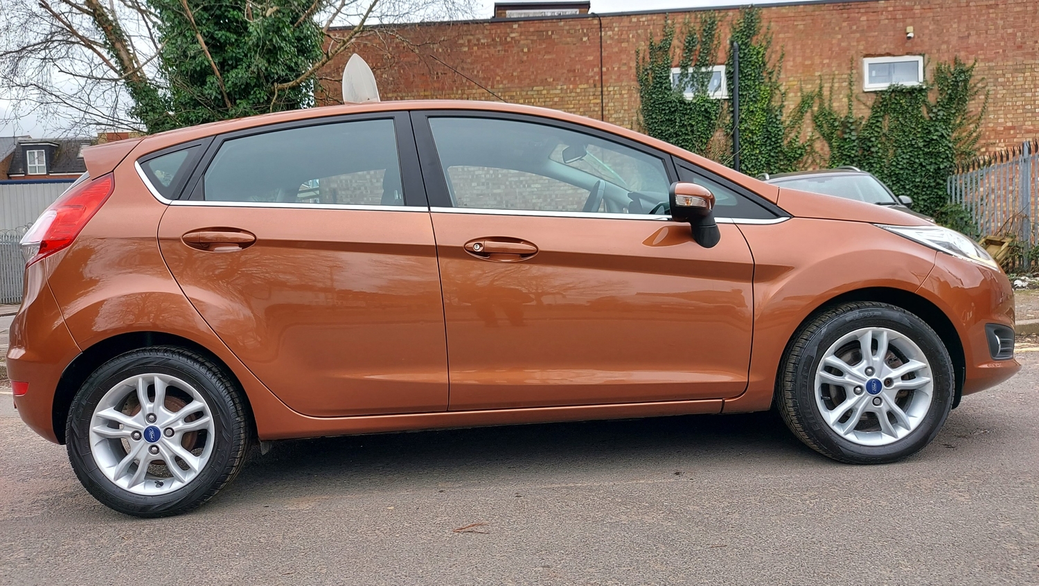 Ford Fiesta 2015 - Cars
