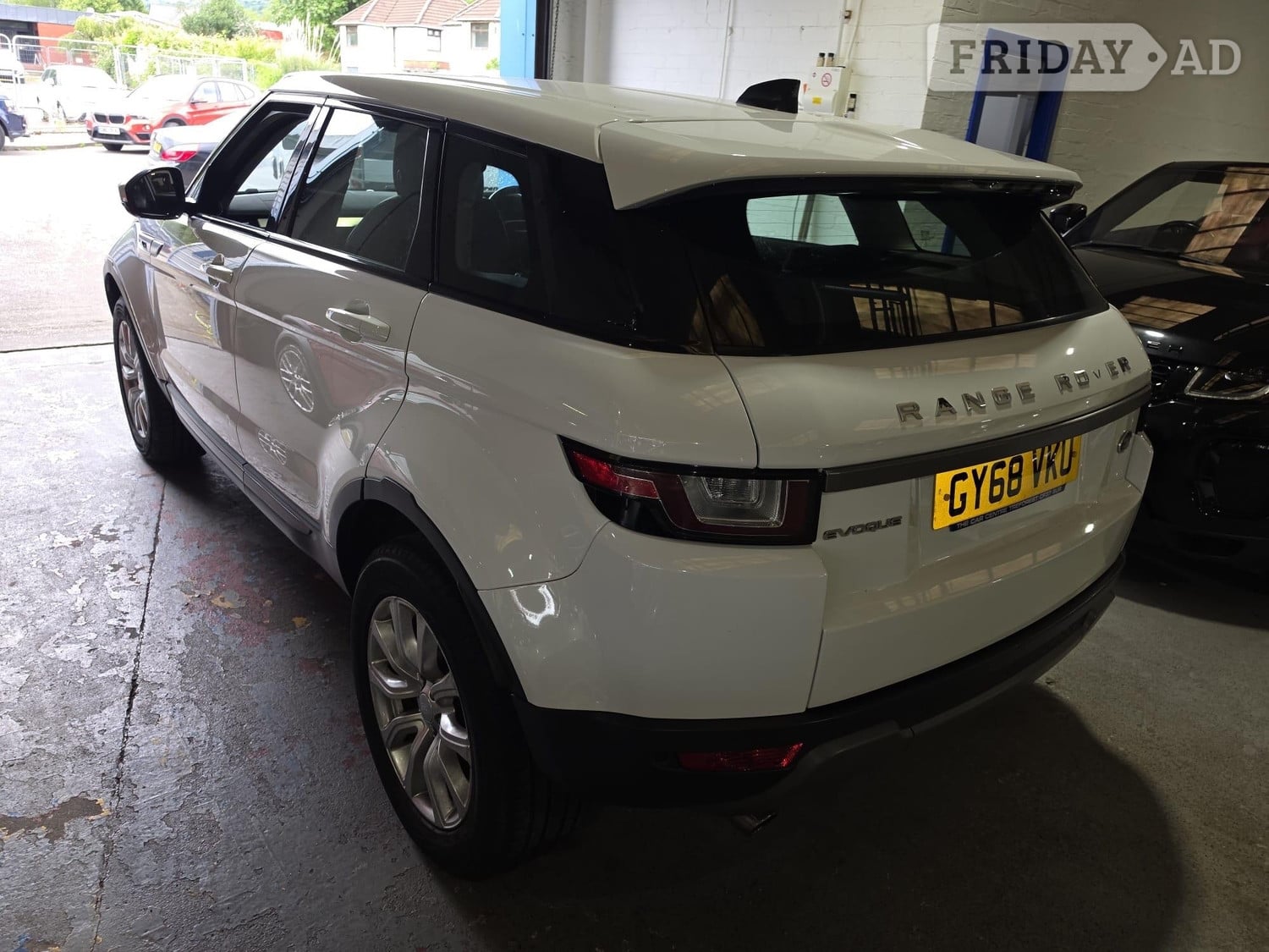 Land Rover Range Rover Evoque 2018 - Cars in Pontypridd