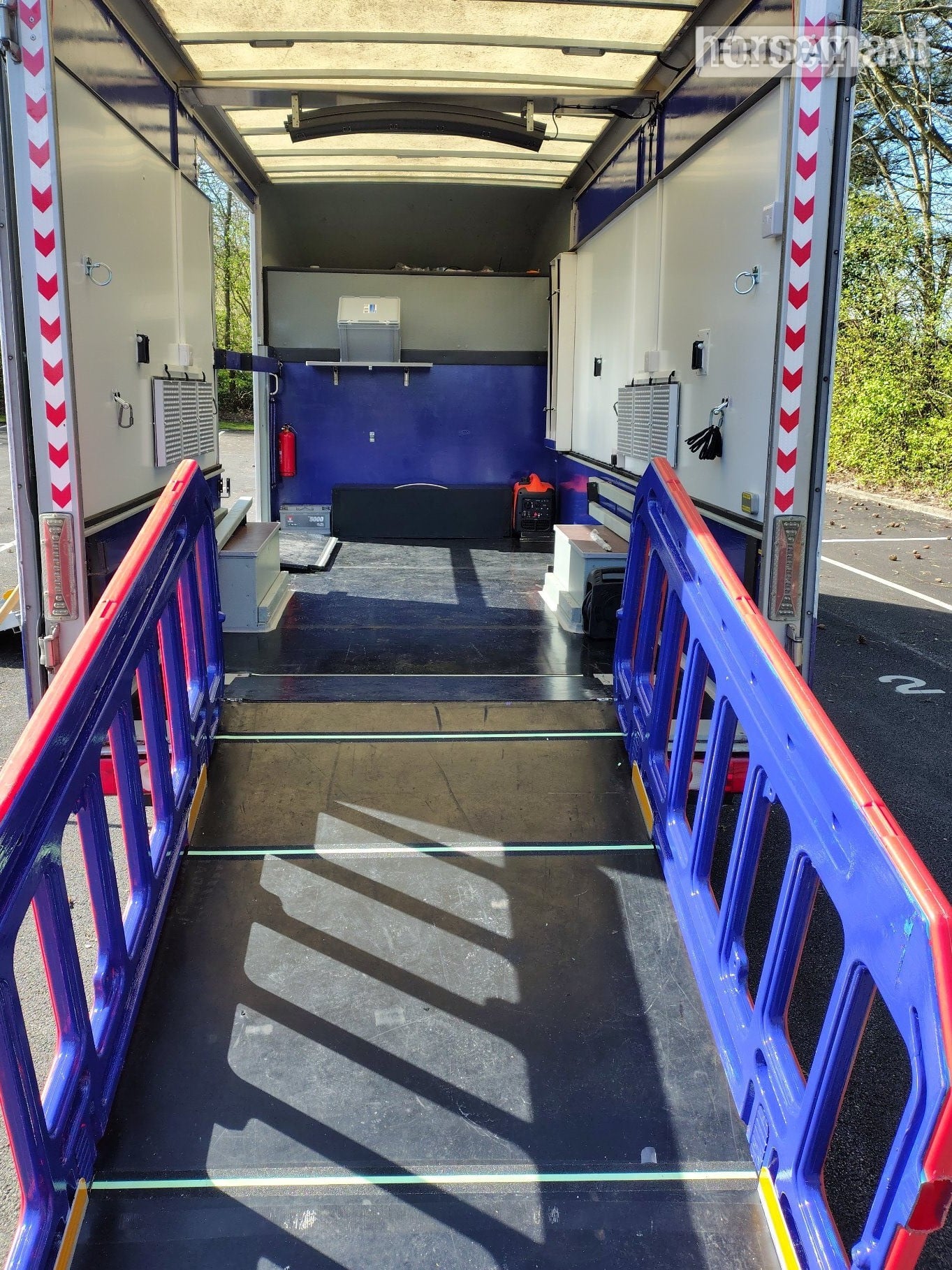 na  Renault Trucks Horsebox - Trailers & Horseboxes in Preston