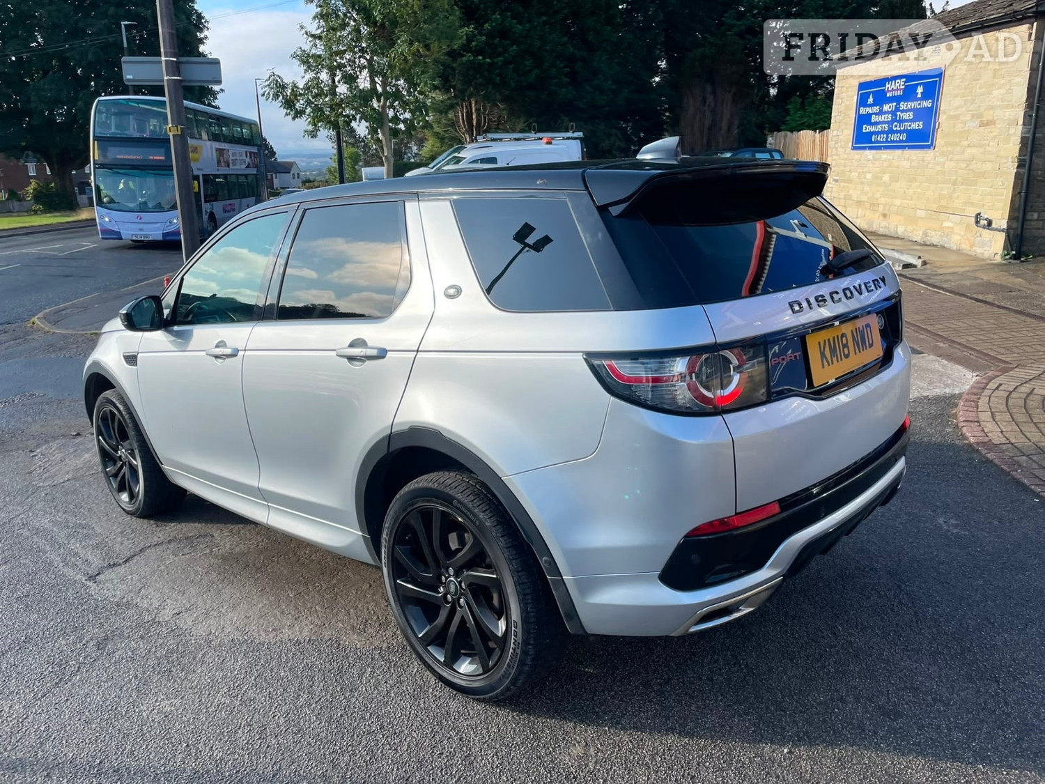 [ berth ]Land Rover Discovery Sport