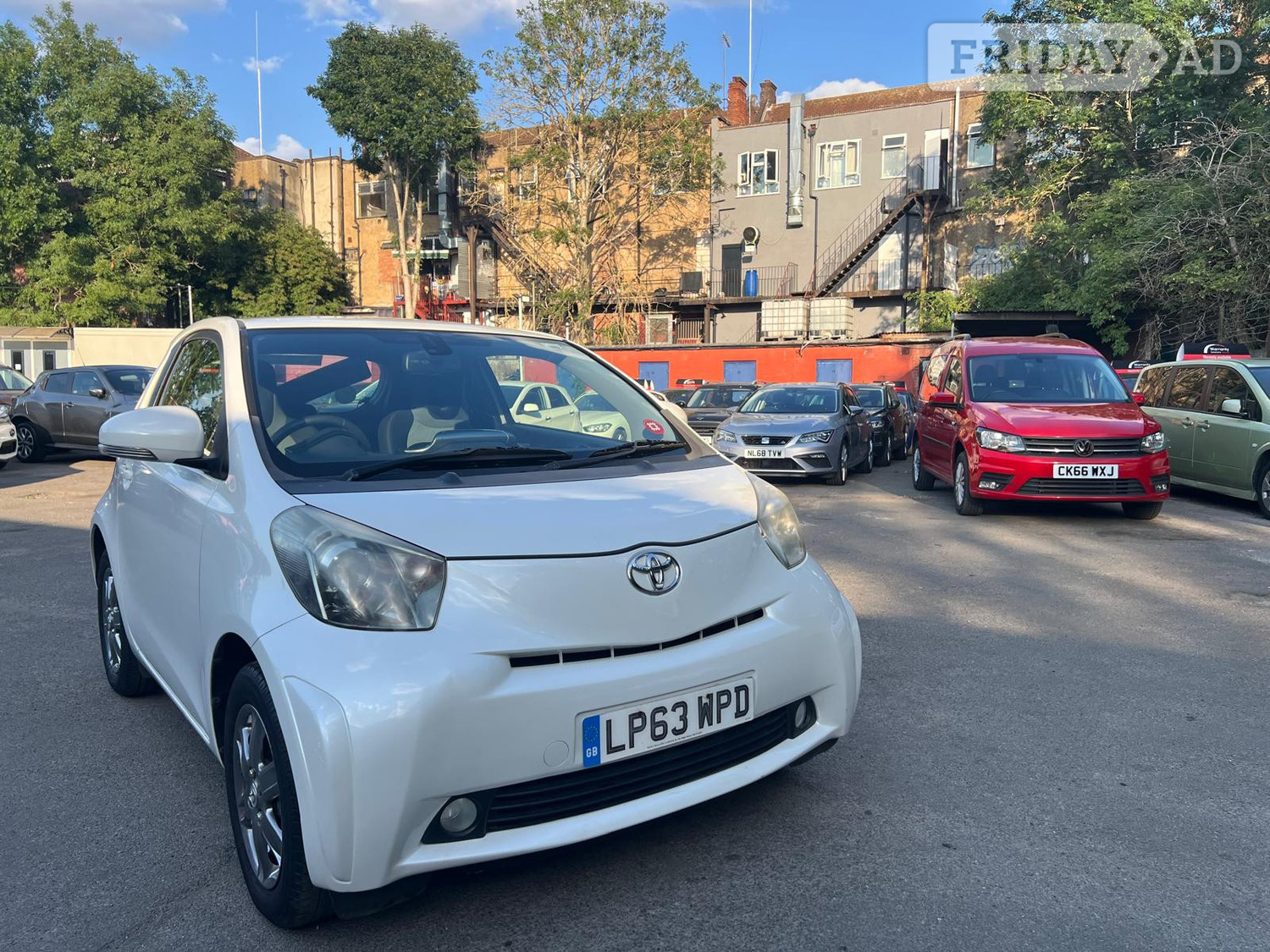 [ berth ]Toyota IQ
