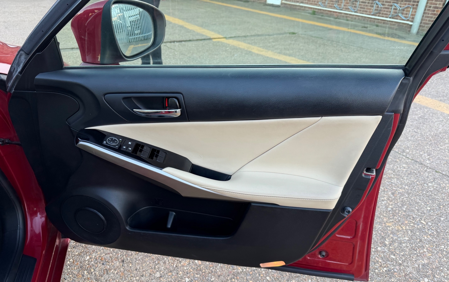 Lexus IS 2015 - Cars in Havering
